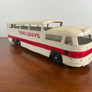 Vintage 1950s Trailways Bus – 17&quot; Plastic Toy Coach with Steel Bottom – Classic Greyhound Style Bus – Retro Collectible Vehicle