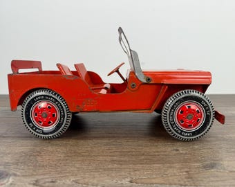 Vintage 1940s Marx Willys Jeep  Fold-Down Windshield   Tin Toy Military Jeep  Good Condition  Classic WWII Era Toy Vehicle