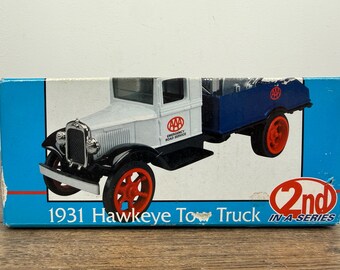 SOLIDO｜CHEVROLET TEXACO TOW TRUCK 1953 1953 Chevrolet Texaco Tow Truck 1:18 Scale Mira by Solido Vintage