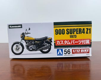Aoshima Kawasaki 900 Super 4 Z1 1973 1/12 Scale Motorcycle Model