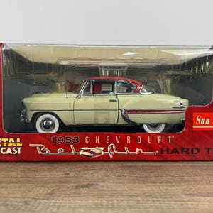 Chevrolet Bel Air 1953 Rouge Et Blanc - Modèle Réduit 1/18 Sun Star - Die-cast Métal