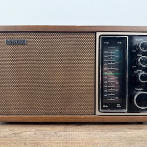 Vintage Sony TFM-9440W AM/FM Tabletop Radio – Wood Grain Case – 1970s Working Radio – Tested – Retro Home Audio Decor