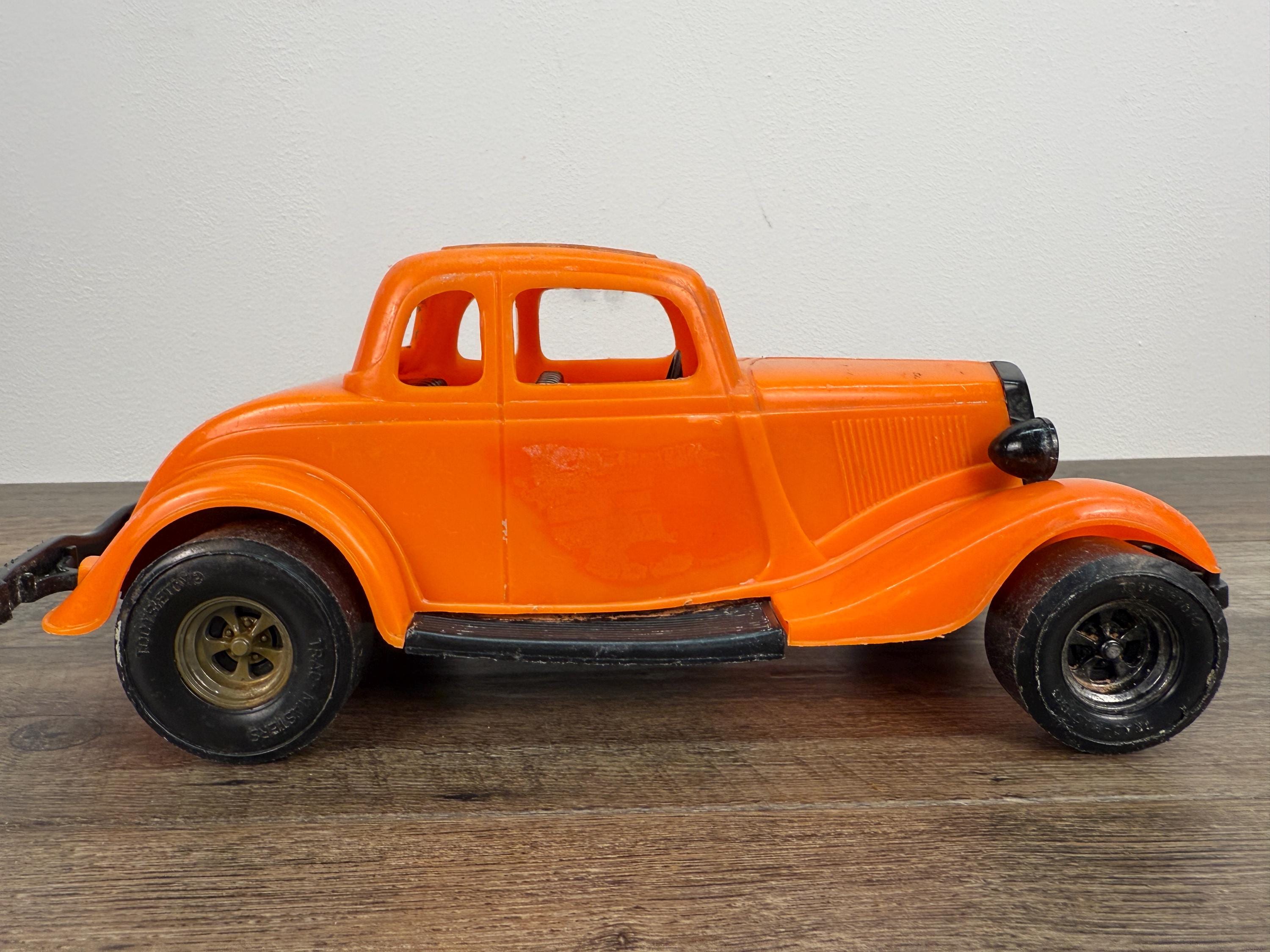 スナップオン 1934 FORD BOX TRUCK ジオラマ付きミニカー スナップオン 1934 FORD BOX TRUCK ジオラマ付きミニカー Snap