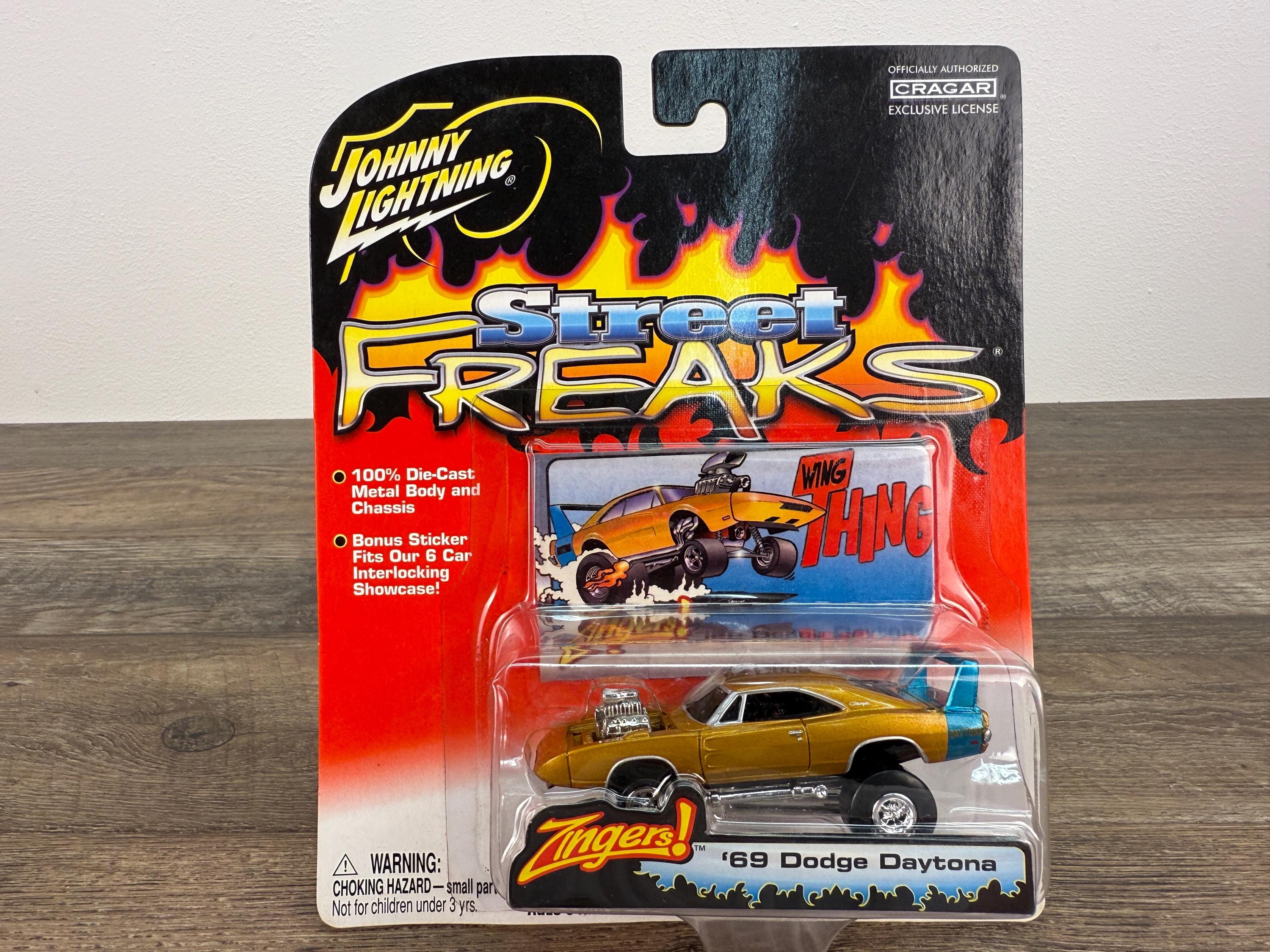 Johnny Lightning '69 Dodge Daytona Zingers Diecast Car - Vintage