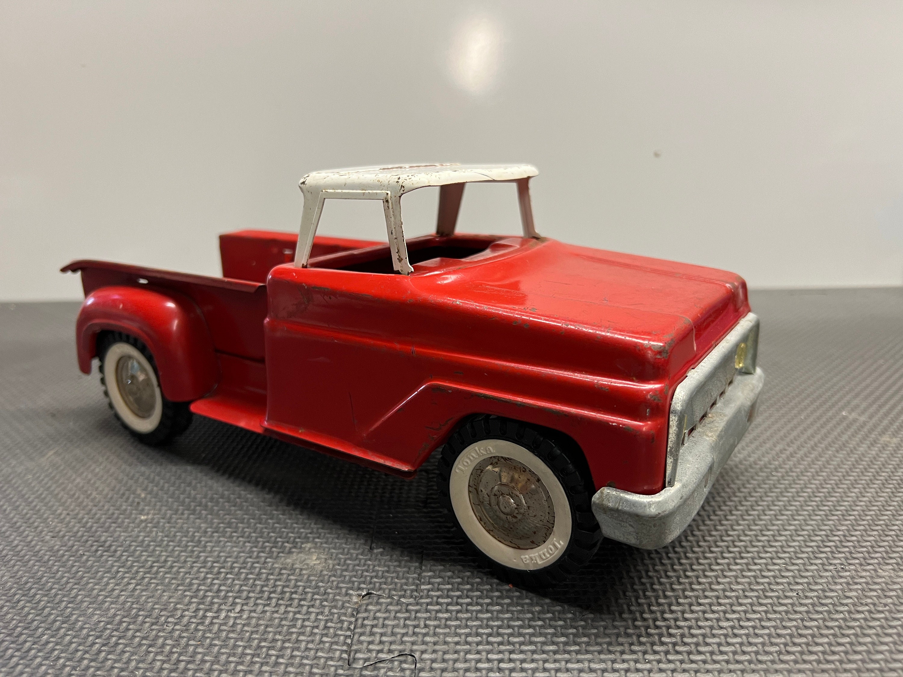 Vintage 1960s Tonka Stepside Pickup Truck – Pressed Steel