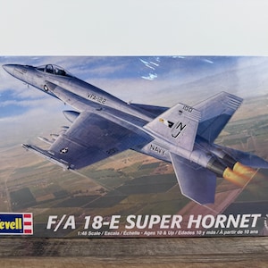 Revell F/A-18E Super Hornet Jet Model Kit – 1/48 Scale Sealed Box Fighter Aircraft Kit