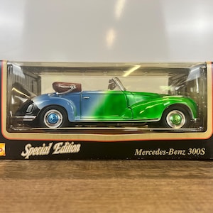Mercedes-Benz 300S Diecast Car Maisto 1:18 Scale Special Edition | Classic Luxury Model | Multicolor Collectible Display Car