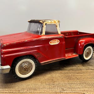Vintage 1960s Tonka Stepside Pickup Truck – Pressed Steel Toy – Classic Tonka Collectible – Retro Pickup Truck Toy