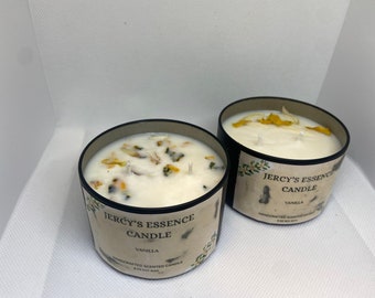 Creamy vanilla scented candle