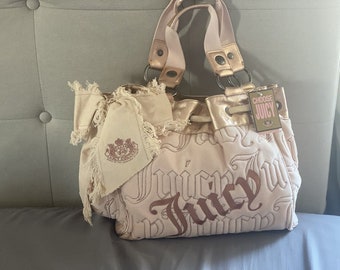 Bolso de mano rosa soñador de Juicy Couture (DSWT). Extraño. Nuevo vintage Y2K.