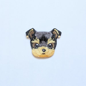 WYPRZEDAŻ* Zabawna naszywka z Yorkshire Terrierem: Haftowana naszywka ze szczeniakiem – aplikacja do naprasowania/naszycia na kurtki i plecaki. Miłośnik zwierząt, projekt DIY