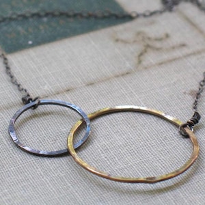 Two Tone Interlocking Circles Necklace