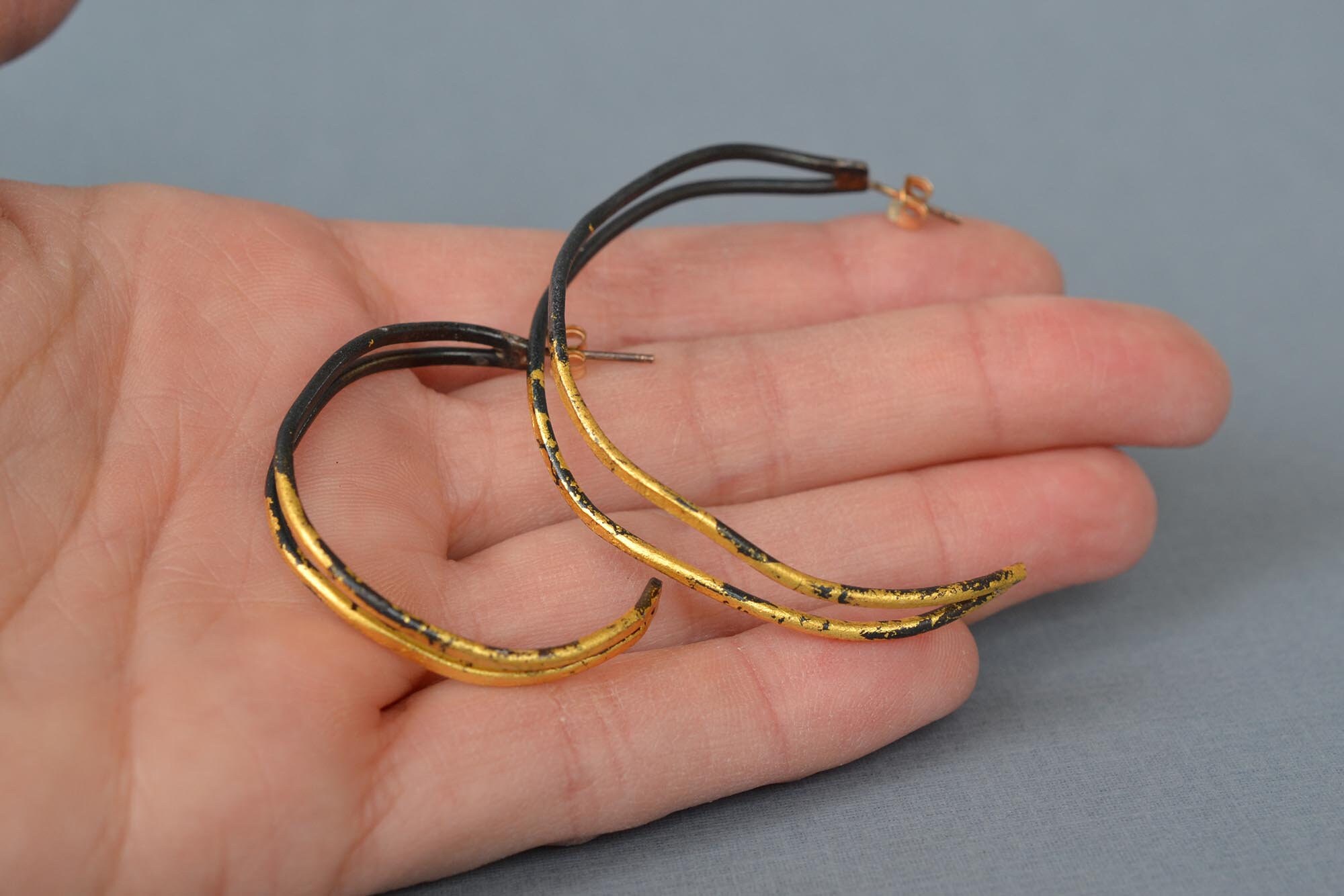 Wavy Large Hoops main image 1