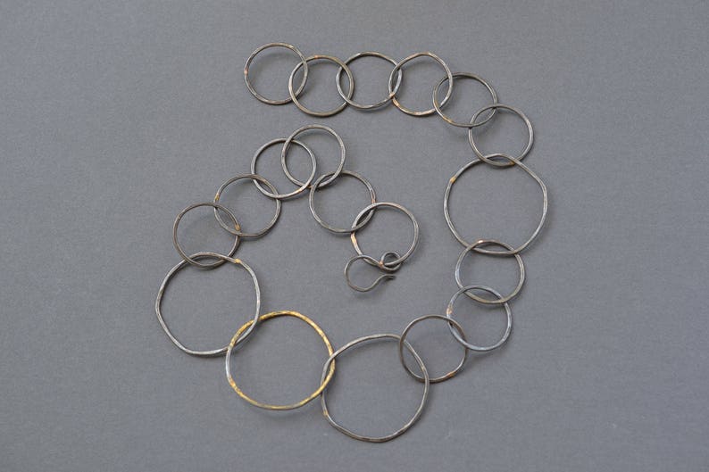 Geschmiedete Gliederkette Stahl & 23k Gold lange Kette Halskette, handgemachte Kette, kräftige Kette, rustikale Halskette, Stahlkette Halskette Bild 3