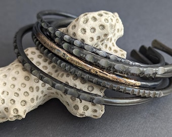 Gesneden stalen manchetarmband