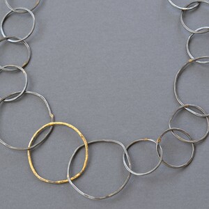 Geschmiedete Gliederkette Stahl & 23k Gold lange Kette Halskette, handgemachte Kette, kräftige Kette, rustikale Halskette, Stahlkette Halskette Bild 4