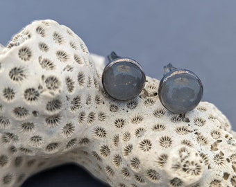 Oorbellen grijze maansteen