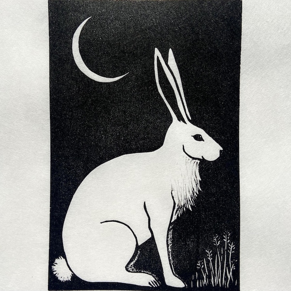 Impresión linográfica de Liebre y Luna: obra de arte animal hecha a mano (20 x 25 cm)