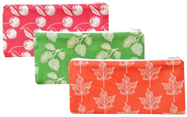 maple leaf zippered pouch