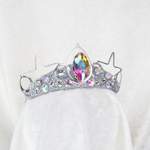 Tiara de estrellas arcoíris Cosmos en plata - de Loschy Designs - HECHO A PEDIDO, envío después de 7 días hábiles