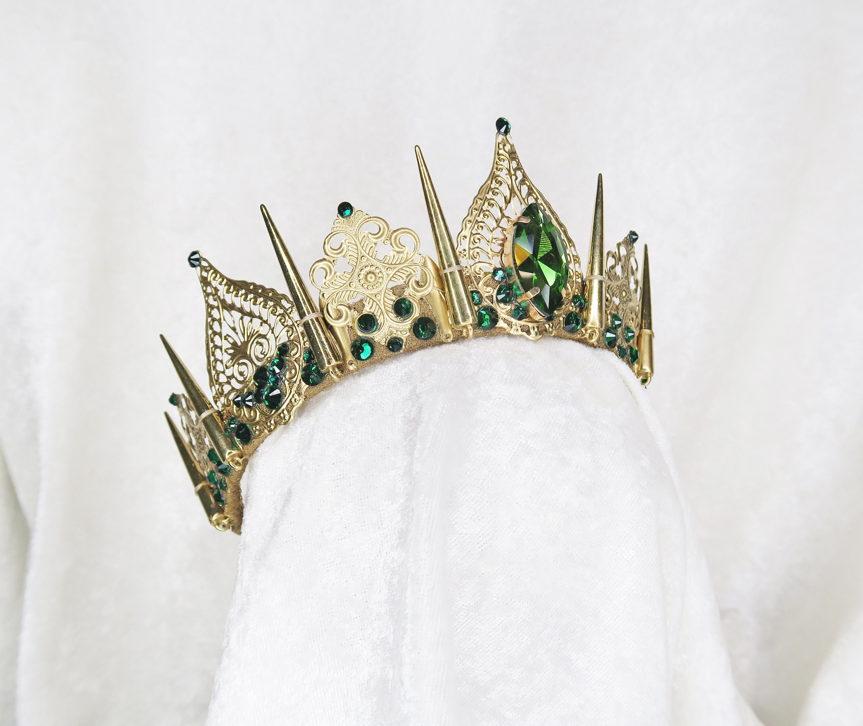 Evil Queen Emerald Crown - Gold Filigree Gemstone Tiara, image size:3000x2523