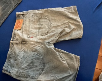 Short en jean Levis 527 découpé