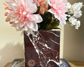 ヴィンテージ大理石オニキス花瓶：手彫りの脚付き石花瓶 - Etsy 日本