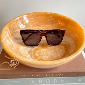 Hand-crafted  Mango Onyx 10&quot; Bowl, Decorative Marble centerpiece, Jewelry Holder, Marble Catch-all, Luxury stone decor, Stone Lovers Gift