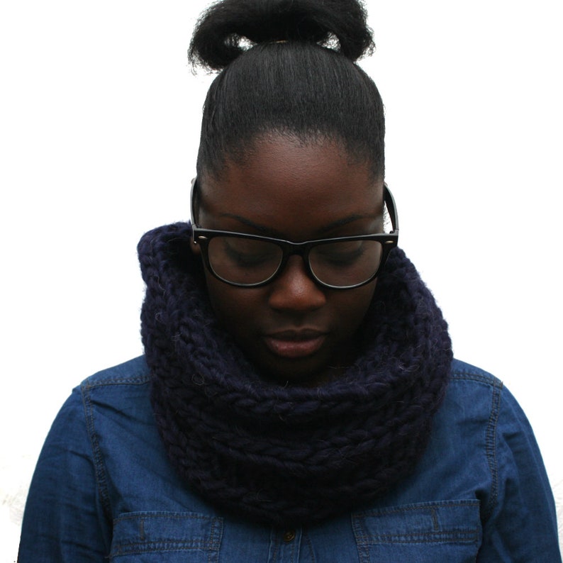 Chunky Knit Wool cowl, Infinity scarf, Winter tube scarf image 5