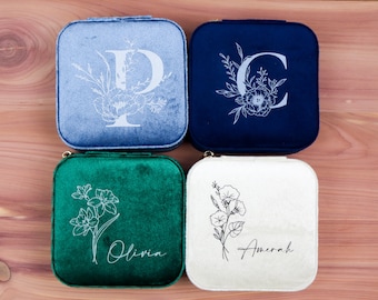 Personalized travel jewelry box | Small earring organizer | Bridesmaid gift box | Velvet gift for her | Mother's Day Gift | Flower Girl Gift