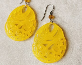 Yellow Vintage Art Nouveau swirl earrings, Lucite Chandelier earrings, dangle earrings, original vintage jewelry, anniversary gift for her