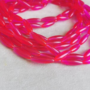 Vintage Lucite Beads, Hot Pink Bead Supply, Genuine Vintage Jewelry, Colorful Beads for Necklace image 6