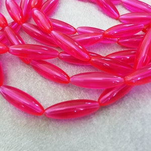 Vintage Lucite Beads, Hot Pink Bead Supply, Genuine Vintage Jewelry, Colorful Beads for Necklace image 1