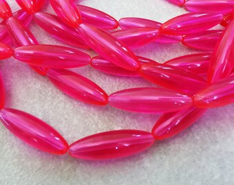 Vintage Lucite Beads, Hot Pink Bead Supply, Genuine Vintage Jewelry, Colorful Beads for Necklace