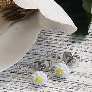 Mini White Floral 6mm Stud Earrings