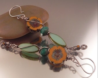 Ginnovations lampwork, Southwest Czech glass beaded earrings