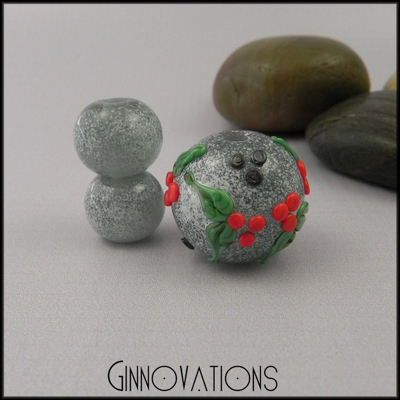Ginnovations lampwork, Wonderland bead trio 3 beads image 2