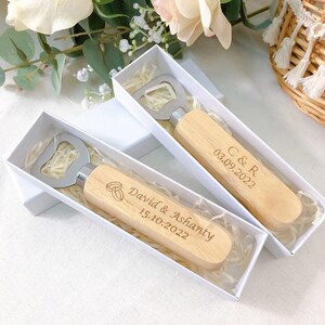 Personalisierte Hochzeitsgeschenke - Kundenspezifische hölzerne Bierflaschenöffner mit Geschenkboxen Hochzeitsgeschenk Souvenirs für Gäste