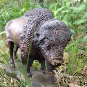 Majestic American Bison Buffalo Sculpture Statue Western Wildlife Home Décor
