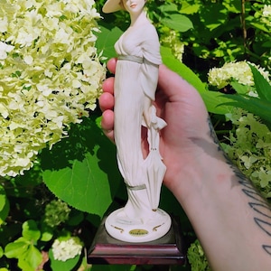 Giuseppe Armani Capodimonte Renee Sculpture Lady Bright Dress Italy Florence