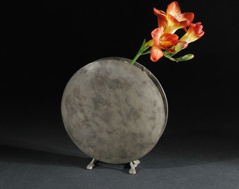 Round vases - silver patina