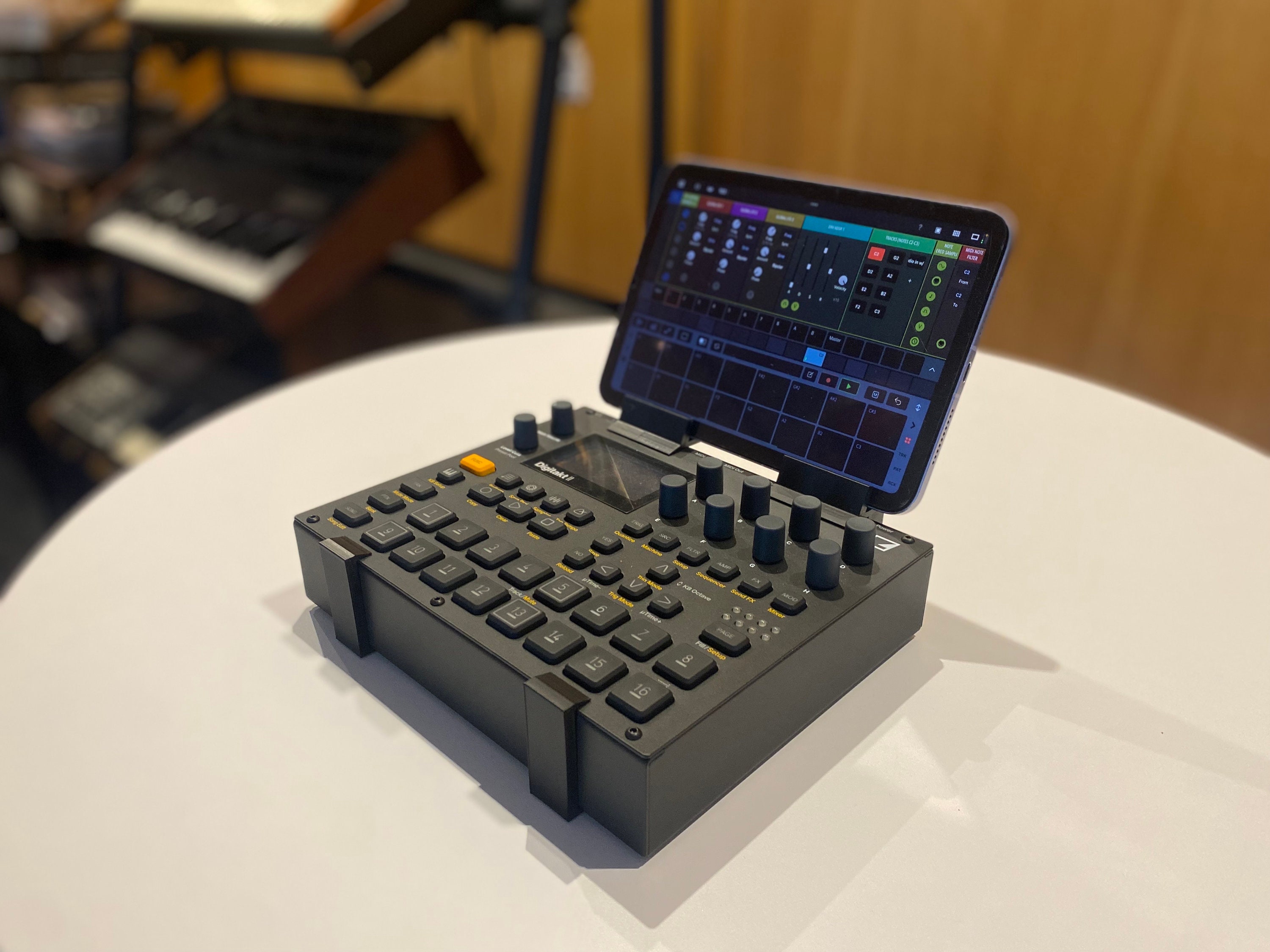 Clip Stand Holder for Digitakt Digitone Syntakt Attach Your Clip Stand Holder for Digitakt Digitone Syntakt Attach Your