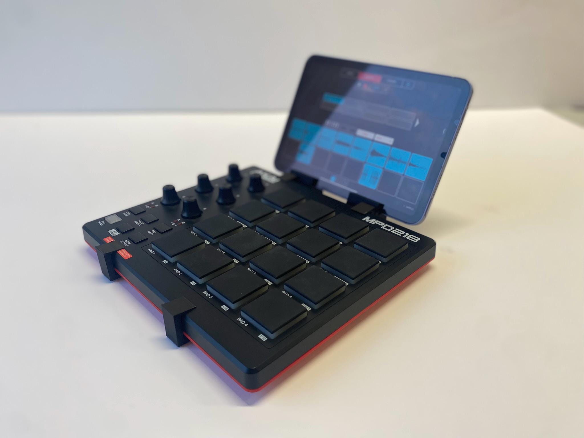 Clip Stand Holder for AKAI MPD218 Attach Your iPad Tablet / iPhone