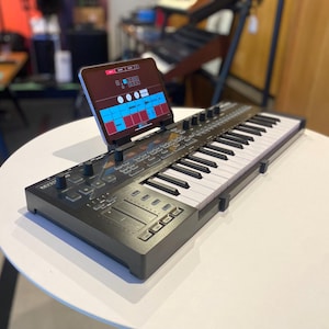 Soporte con clip para Arturia KeyStep Pro Conecte su tableta iPad/teléfono inteligente iPhone