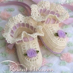 PATRÓN DE CROCHET Patucos de Bebé con Volantes