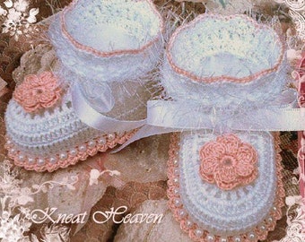 Crochet Pattern Flower Baby Booties w/Beads and Fur Trim