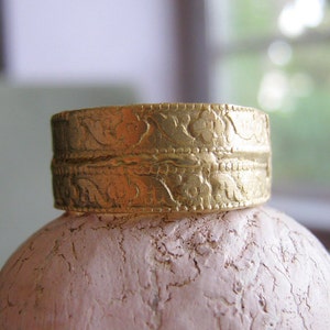 Rustic Patterned gold ring wide gold ring - Dig