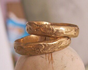 Rustic Distressed ring 14k gold band - Roman Relic