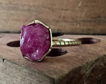 Pink sapphire raw crystal ring in 14k recycled gold -Bon Bon