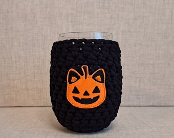 Crochet Stemless Wine Glass Cozy in black with a Kitty Pumpkin Feltie